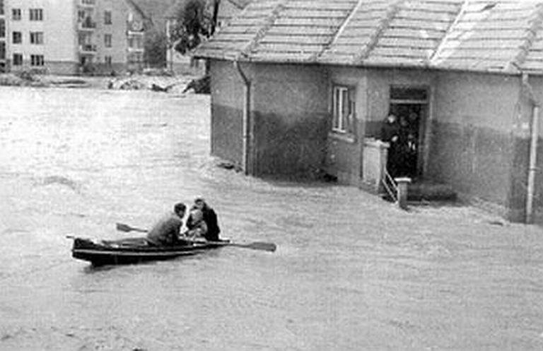 Otto Lurtz, eroul Sighişoarei, s-a stins. A salvat 52 de oameni de la moarte, la inundaţiile din 1970. Pentru tatăl său nu a putut face nimic: "Cu durerea aia  m-am dus şi i-am salvat pe ceilalţi"