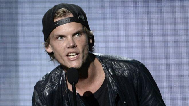 Cauza morţii lui AVICII! Anunţul făcut de familia DJ-ului suedez: "Va fi înmormântat în cadrul unei ceremonii private"