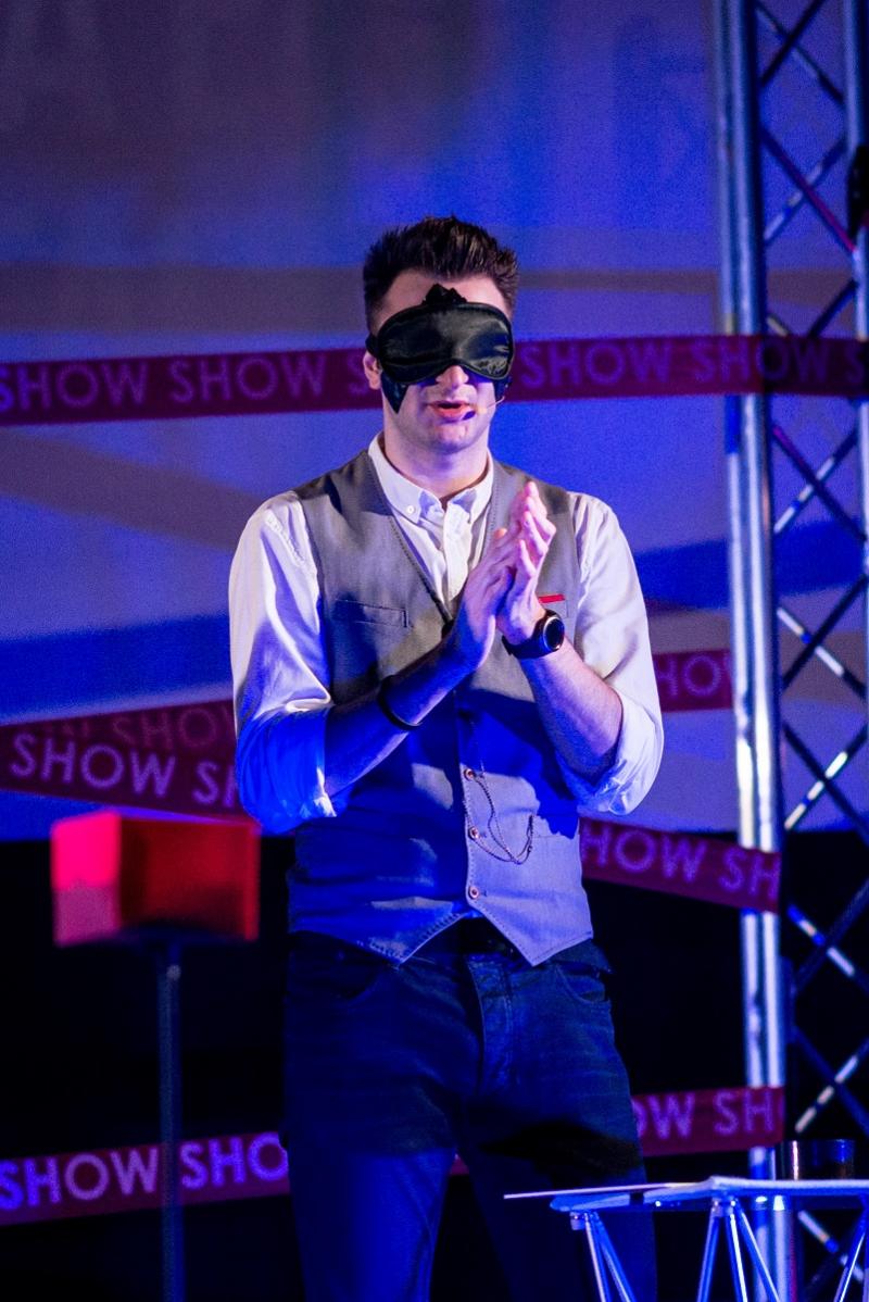 Vlad Grigorescu, într-o reprezentaţie-eveniment a spectacolului despre care nimeni nu are voie să vorbească