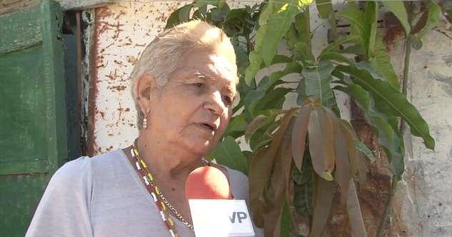 Are 70 de ani și în trei luni ar deveni cea mai bătrână mamă din lume: "Dumnezeu mi-a mai dat un copil. Mi-au spus că e fetiță, uite, i se vede fața"