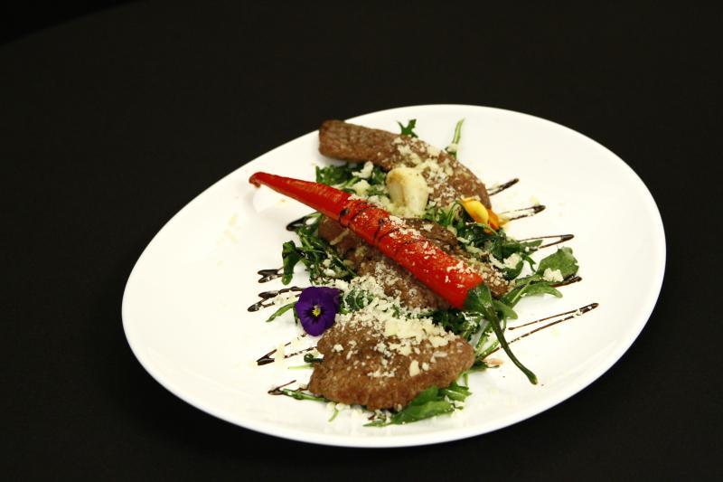 Stracetti de struț cu rucola și parmezan