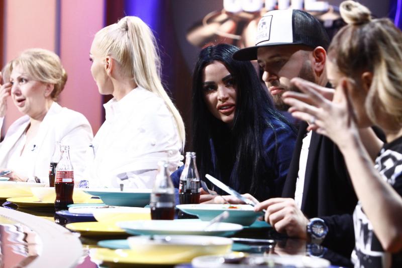 Vedetele de la „Asia Express” au primit preparate surpriză și au făcut show! „Sărea cangurul la mine acolo în Militari...”