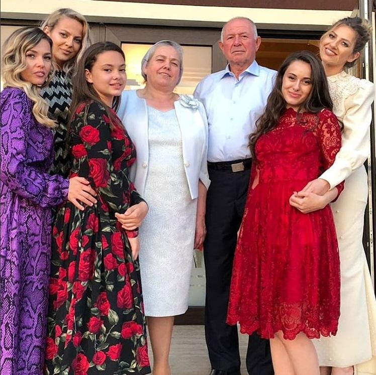 Lidia Buble, jurată a emisiunii ”Next Star”, imagine emoționantă alături de familia ei! Cum arată părinții celebrei artiste