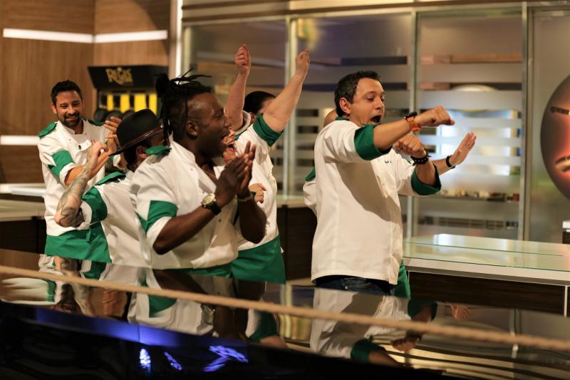 Eliminare neașteptată în primul battle “Chefi la cuțite”. Emisiunea a fost lider de piață pe toate categoriile de public