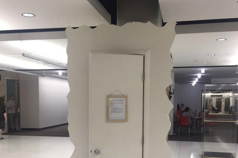 Studenți în stare de șoc! Ce au găsit pe holurile facultății