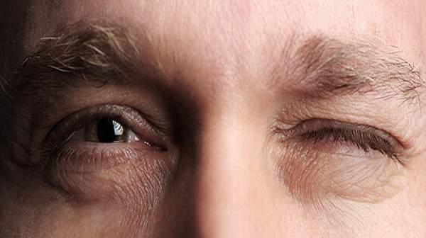 De ce ți se zbate ochiul! Motivul te poate trimite imediat la doctor!