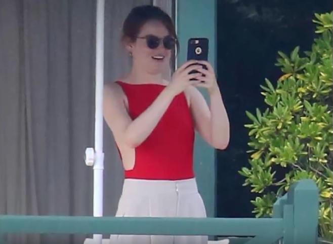 Justin Theroux, fostul soț al lui Jennifer Aniston, fotografiat cu o actriță de Oscar, în costum de baie. FOTO