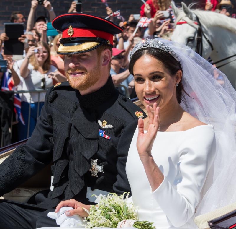 Nici prin cap nu ţi-ar fi trecut aşa ceva. Câţi bani au făcut Prinţul Harry şi Meghan Markle la nuntă