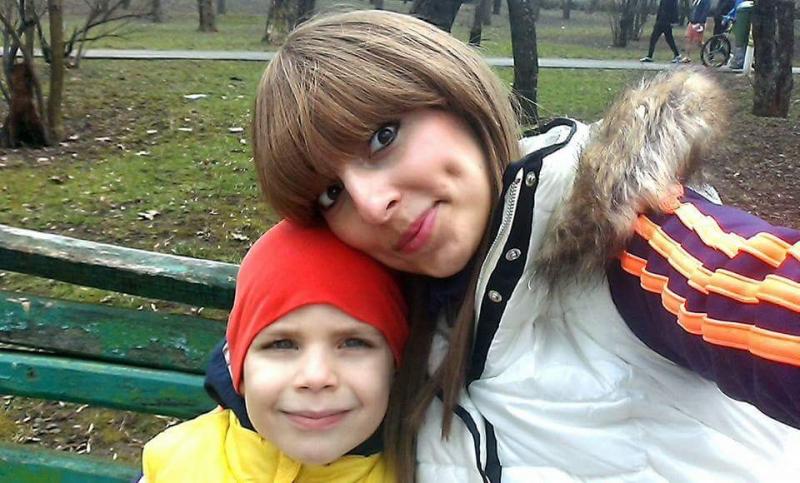 "Pe unii îi voi plictisi poate...". Lupta aprigă și dureroasă a unei mame cu cancerul, pentru copilul ei: "La 25 ani, am făcut cunoștință cu cancerul. Aveam acasă un îngeraș de trei ani..."