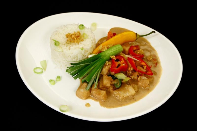 Surpriză uriașă la „Chefi la cuțite”! O bonă filipineză le gătește chefilor carne de crocodil