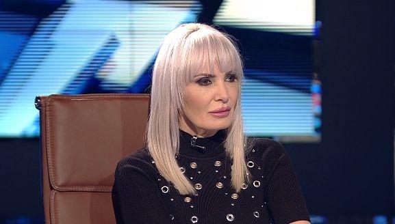 Cum să arăți la 50 de ani ca la 20 de primăveri? Daniela Gyorfi, exemplul viu că se poate! A descoperit, oare, elixirul tinereții?