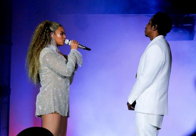 Beyonce este însărcinată cu al patrulea copil! Imaginile care au dat-o în vileag!