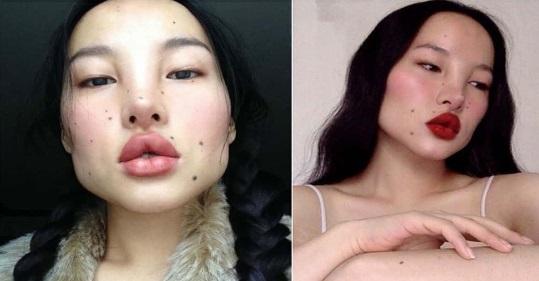 Aceasta este femeia venită parcă „din altă lume”! Frumusețea ei BIZARĂ a cucerit întreaga planetă!