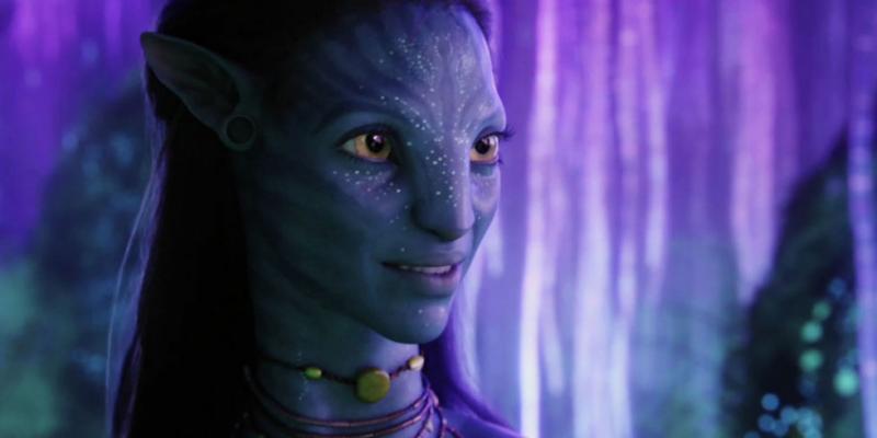 Aceasta este femeia venită parcă „din altă lume”! Frumusețea ei BIZARĂ a cucerit întreaga planetă!