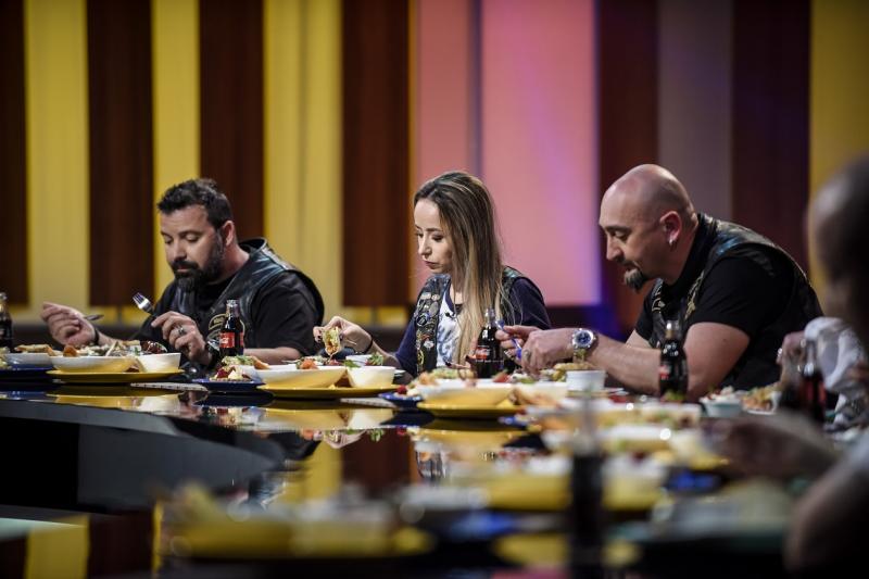 Chef Florin Dumitrescu a primit o lovitură cruntă! Emisiunea a fost lider de piață pe toate categoriile de public