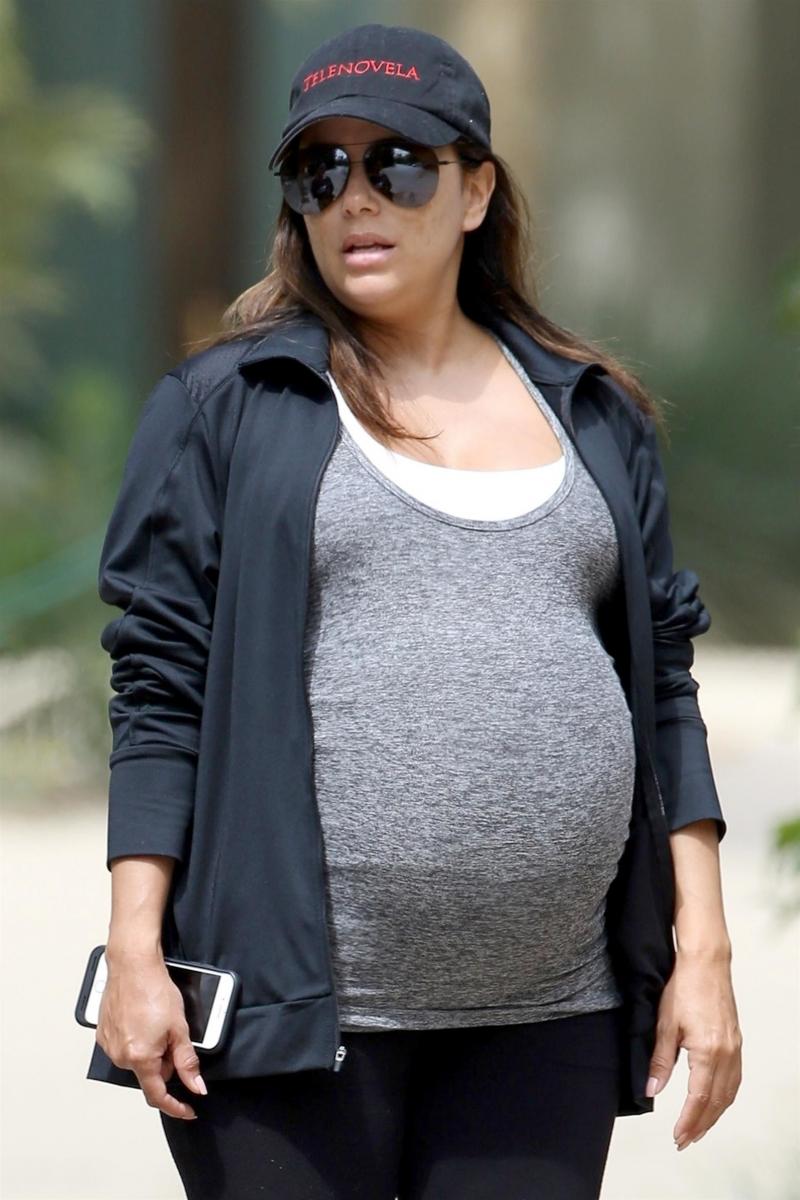 Eva Longoria a născut la 43 de ani