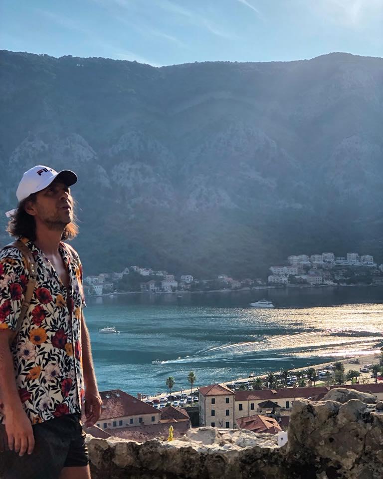 Delia, imaginea sexy a verii pe Facebook! Bronzată și în costum de baie minuscul: ”Te-aș fi..!”