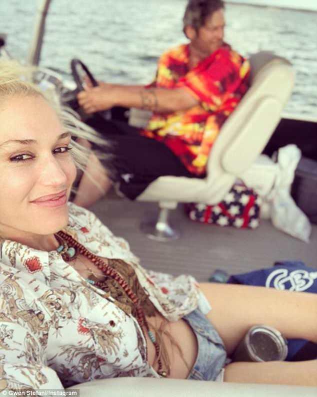 Gwen Stefani arată extraordinar la 48 de ani! Nici urmă de riduri, celulită sau piele lăsată!