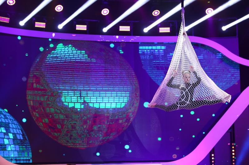 Dorian Popa și Șerban Copoț, suspendați de o plasă, la “Next Star”!