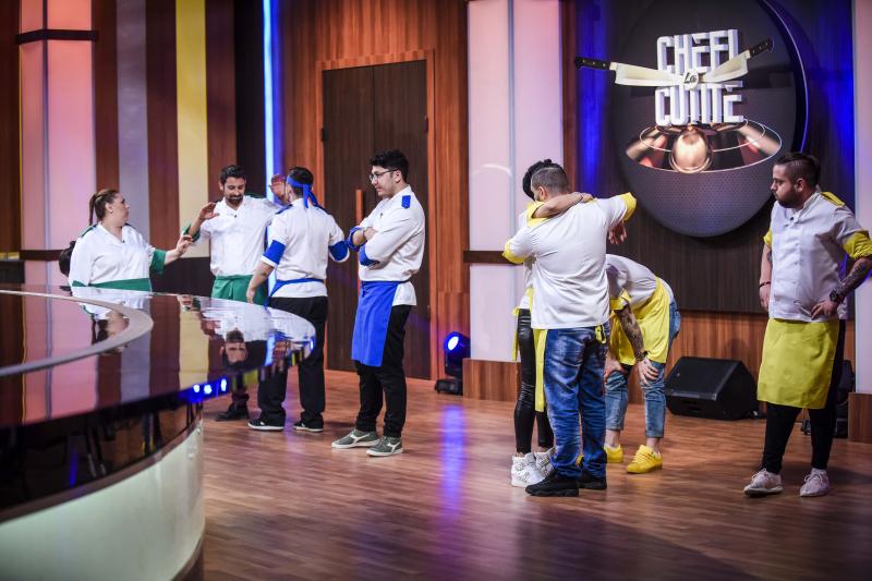 Lovitură cumplită! DOI concurenți au părăsit competiția „Chefi la cuțite”!