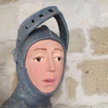 Îţi mai aduci aminte de pictura lui Iisus distrusă de o bătrână din Spania? Povestea s-a repetat, dar într-un stil mare. Cum a fost restaurată în stil Mr. Bean o sculptură (FOTO)