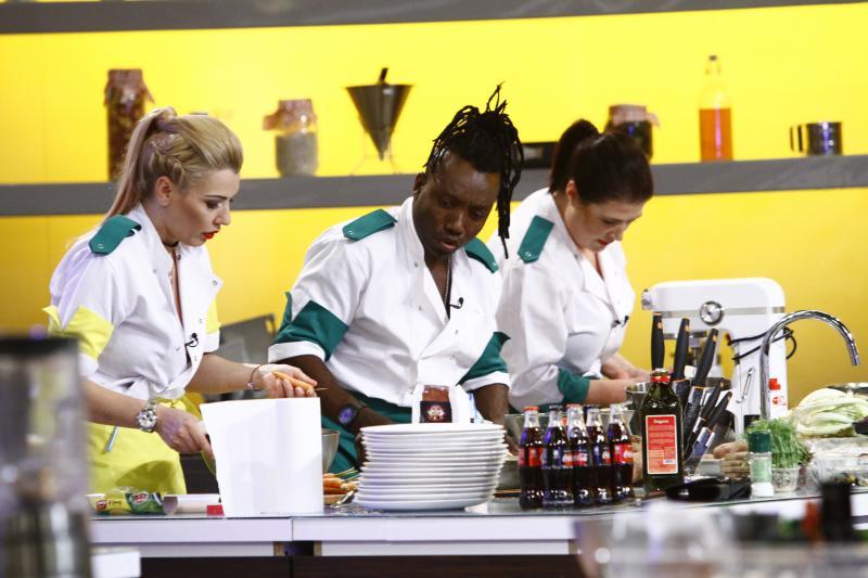 Probă plină de surprize! Cei trei finaliști își aleg echipele cu care luptă pentru marele premiu!