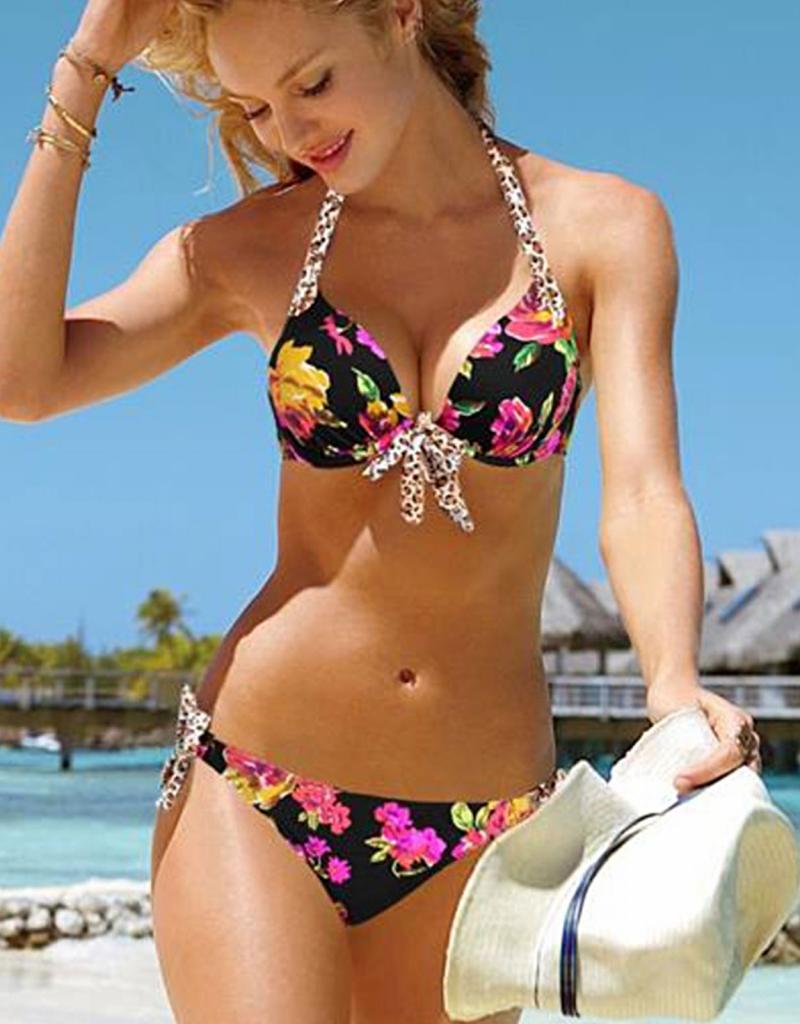 Alege costumul de baie perfect în funcție de silueta pe care o ai