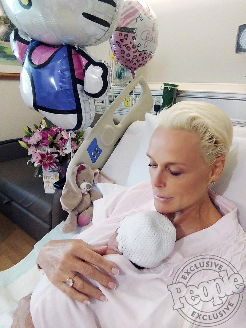 Brigitte Nielsen a publicat prima imagine cu bebelușul pe care l-a născut la vârsta de 54 de ani! Imaginea este înduioșătoare - FOTO