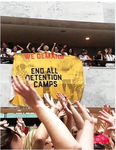 AU ÎNNEBUNIT VEDETELE! O mare actriță a fost ARESTATĂ. FANII din întreaga lume sunt REVOLTAȚI de declarațiile ei