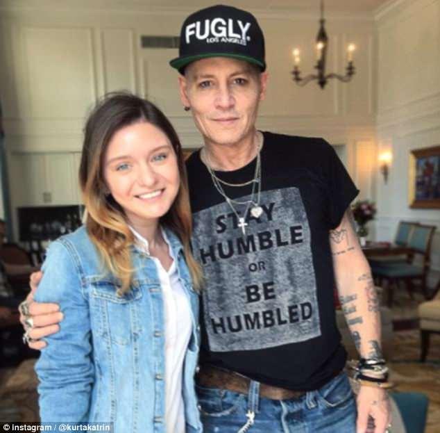 FOTO: Johnny Depp, distrus de alcool și droguri! A ajuns de nerecunscut!