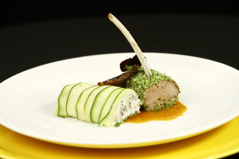 Rețete sofisticate în farfuriile concurenților de la „Chefi la cuțite”! Ce s-a gătit în primele confruntări din bucătărie?