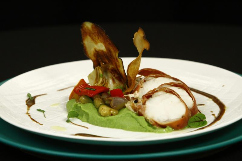 Rețete sofisticate în farfuriile concurenților de la „Chefi la cuțite”! Ce s-a gătit în primele confruntări din bucătărie?