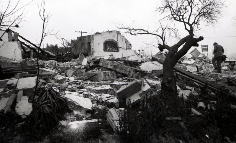 40 de ani de la tragedia din campingul ”Dunele de nisip”. 215 morți. ”Din mulți oameni au mai rămas doar tălpile pantofilor. Atât! Abia peste un an i-au recuperat pe toți!”