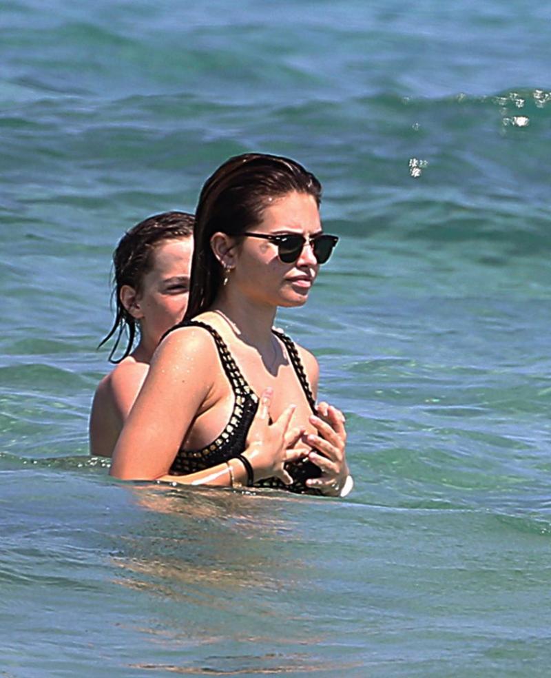 FOTO WOW! Cum arată acum "cea mai frumoasă fetiţă din lume". A împlinit 17 ani şi este total schimbată