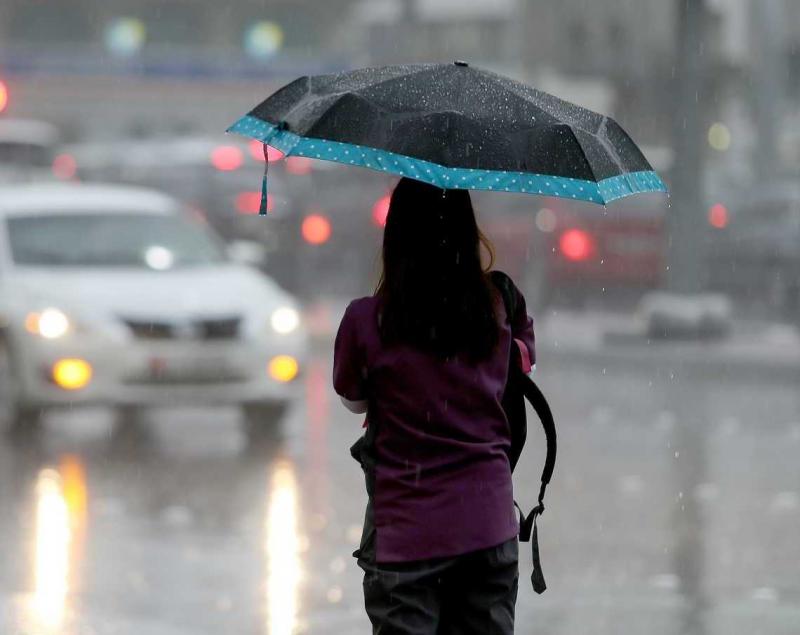 ALERTĂ! Meteorologii anunță COD GALBEN și PORTOCALIU în mai multe județe! Ce se întâmplă cu vremea