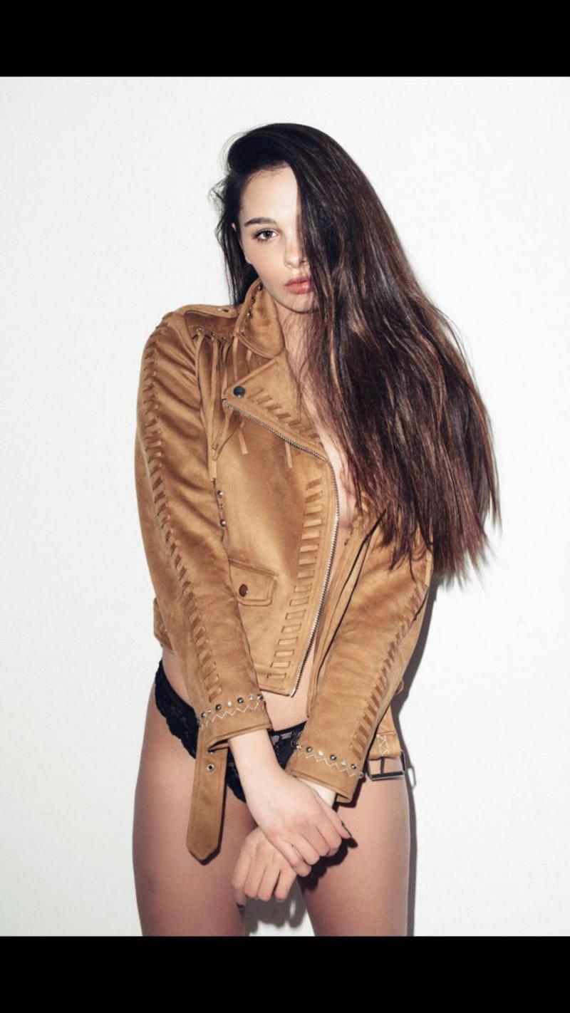 UNA PE ZI! Claudia, modelul italian care îl întâmpină pe Cristiano Ronaldo așa cum se cuvine la Torino! Pozele ei au dat foc internetului