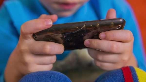 Dezvăluiri ȘOCANTE ies la iveală! Tot mai mulți copii sunt folosiți ca SPIONI pentru Serviciile Secrete!