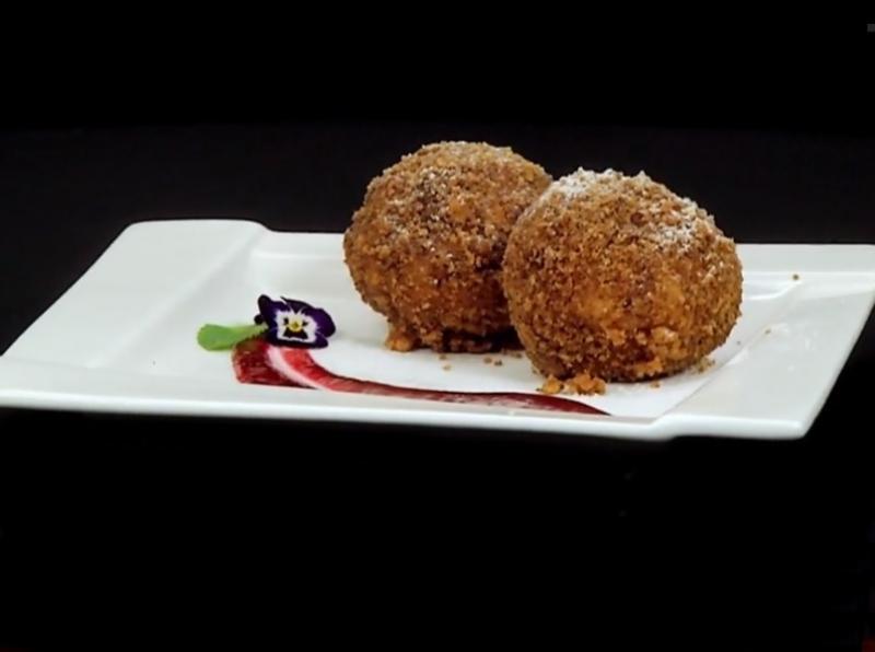 Desert din copilărie: Găluște cu prune cunoscute și sub denumirea de Gomboți