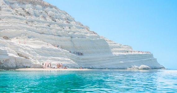 Vrei o vacanță de NEUITAT?! Iată 5 dintre cele mai ciudate plaje din lume!