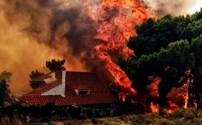 DOLIU de trei zile în GRECIA după ce 74 de oameni au murit! Incendiile au distrus împrejurimile Atenei. Meleşcanu, despre românii afectaţi: "Au crezut că va exploda hotelul cu totul"