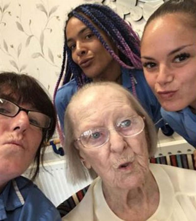 A împlinit 100 de ani și a dezvăluit care este secretul longevității ei! Ce a mâncat și ce a băut această femeie în fiecare zi