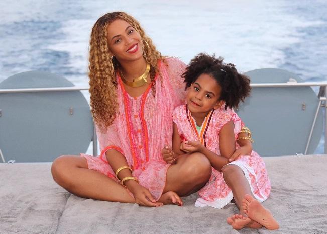 Wow! Beyoncé a publicat imagini cu gemenii ei! Cât de diferiți sunt Rumi și Sir Carter - FOTO