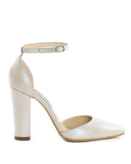 Ghid pentru mirese moderne: 3 sfaturi pentru alegerea pantofilor