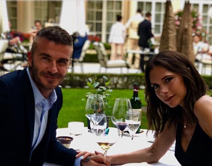 David și Victoria Beckham își ȘOCHEAZĂ fanii, după 19 ani de căsnicie. „Este o pierdere de timp”
