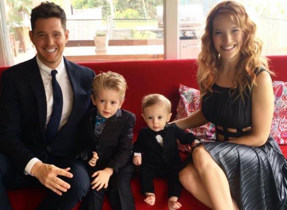 Michael Buble, din nou fericit! După ce fiul cel mare a fost diagnosticat cu cancer, artistul are motive de bucurie! A făcut anunțul în direct: ”E pe drum!”