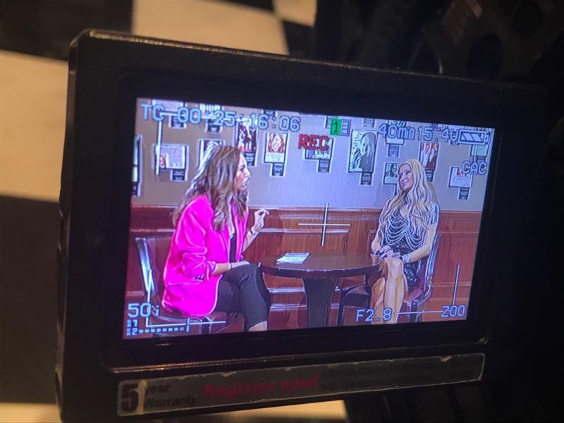 Paris Hilton a făcut show în România! Vedeta a acordat un interviu exclusiv pentru Observator!