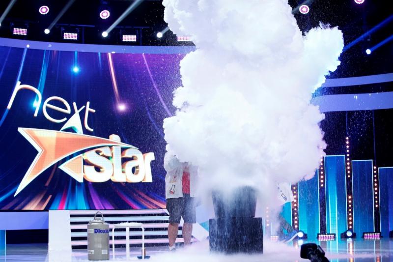 Un concurent aduce norii și pasta de dinți de dinozaur, în platoul “Next Star”