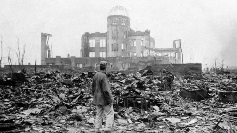 O bombă atomică, un sunet asurzitor, oraşe rase de pe faţa Pământului şi sute de mii de morţi! Atacul de la Hiroshima şi Nagasaki, recreat în realitatea virtuală