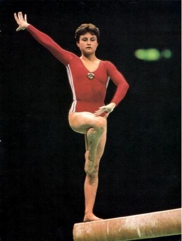 DOLIU în lumea sportului: marea gimnastă, Elena Şuşunova, cea care s-a luptat pentru AUR cu Daniela Silivaş, a murit! Boala a răpus-o la 49 de ani...