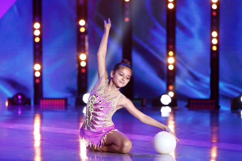 Campioana Italiei la gimnastică ritmică îi impresionează pe jurați, la “Next Star”. „M-au trecut fiorii când am văzut-o pe scenă”